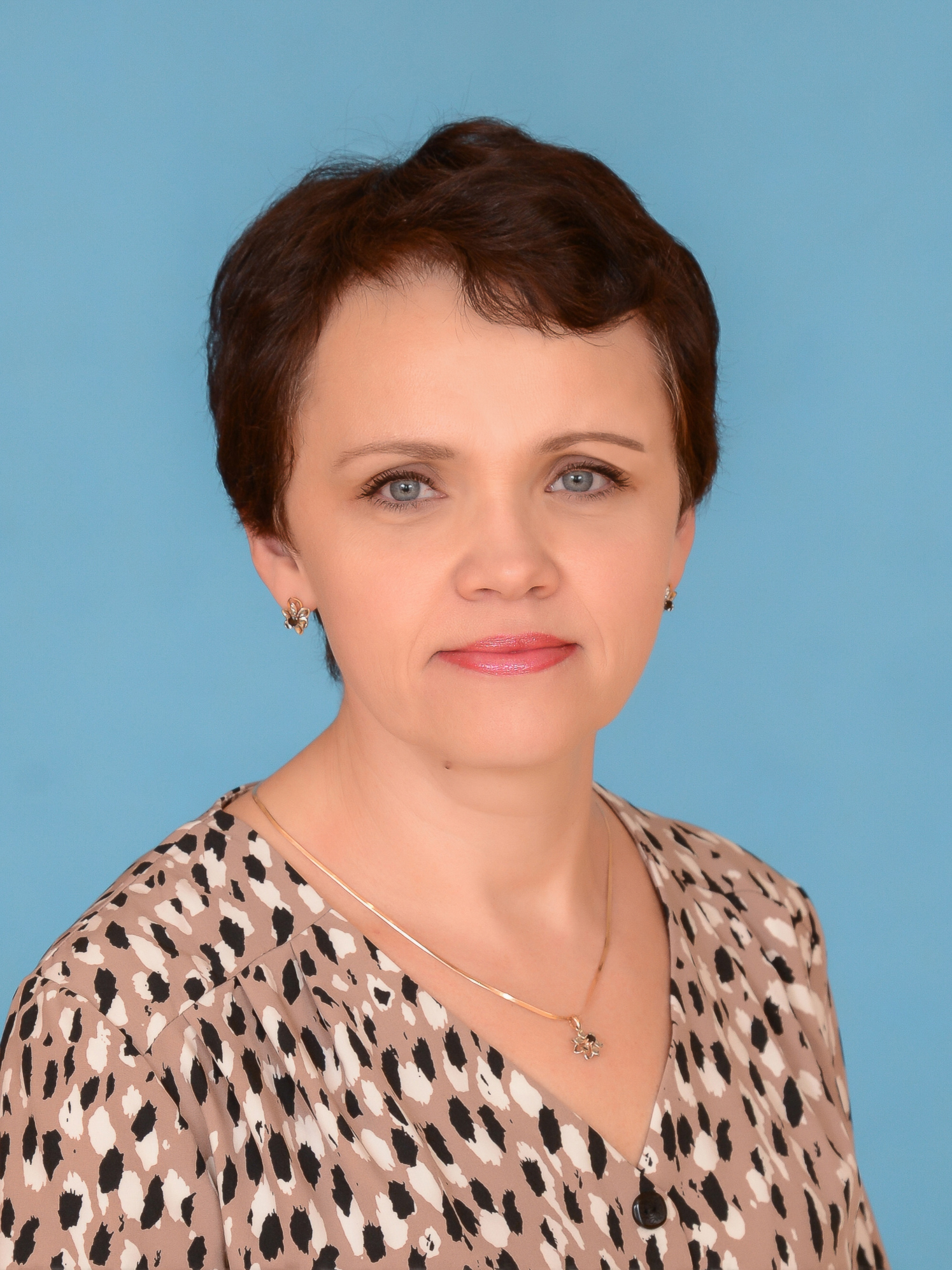 Музыкальный руководитель Запрудная Лариса Викторовна.